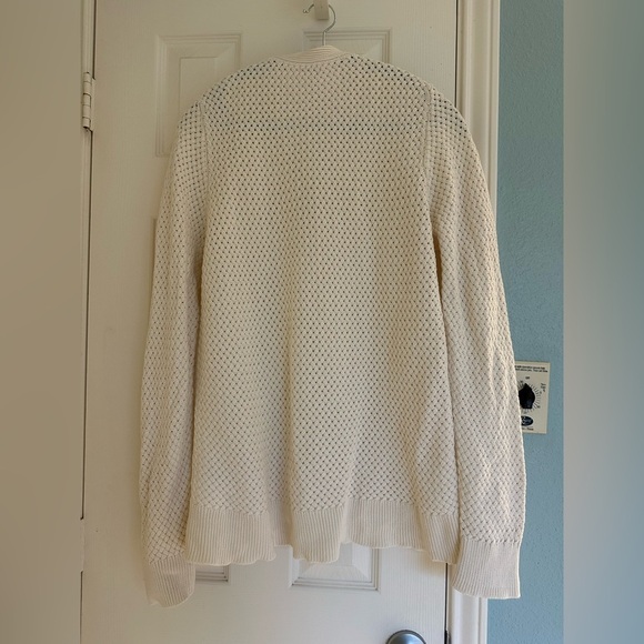 L.L. Bean Ivory Cable Knit Faux Wood Button Down Cardigan Sweater size Large - Picture 4 of 6
